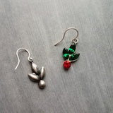 Pendientes Holly Berry, pendiente de acebo de cristal, pendiente de Navidad, pendiente de acebo, glamour navideño, regalos navideños vintage de pendientes de Navidad para ella